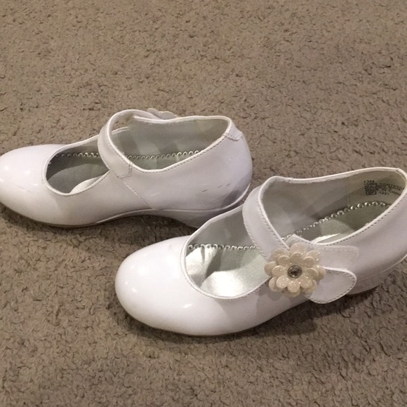 Girls white patent leather dress shoes - Picture 4 of 6